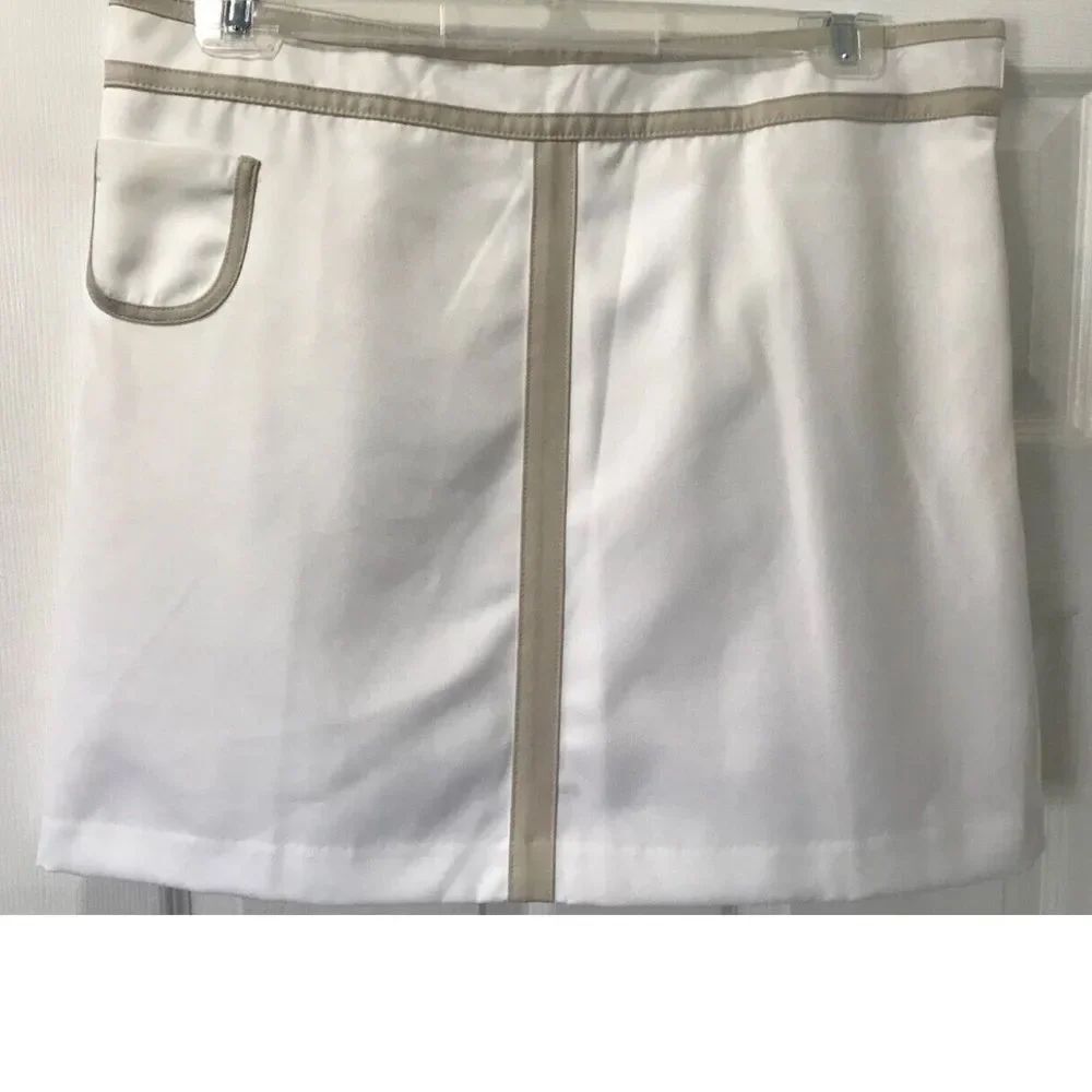 IZOD Golf white & tan trim skort size 8.